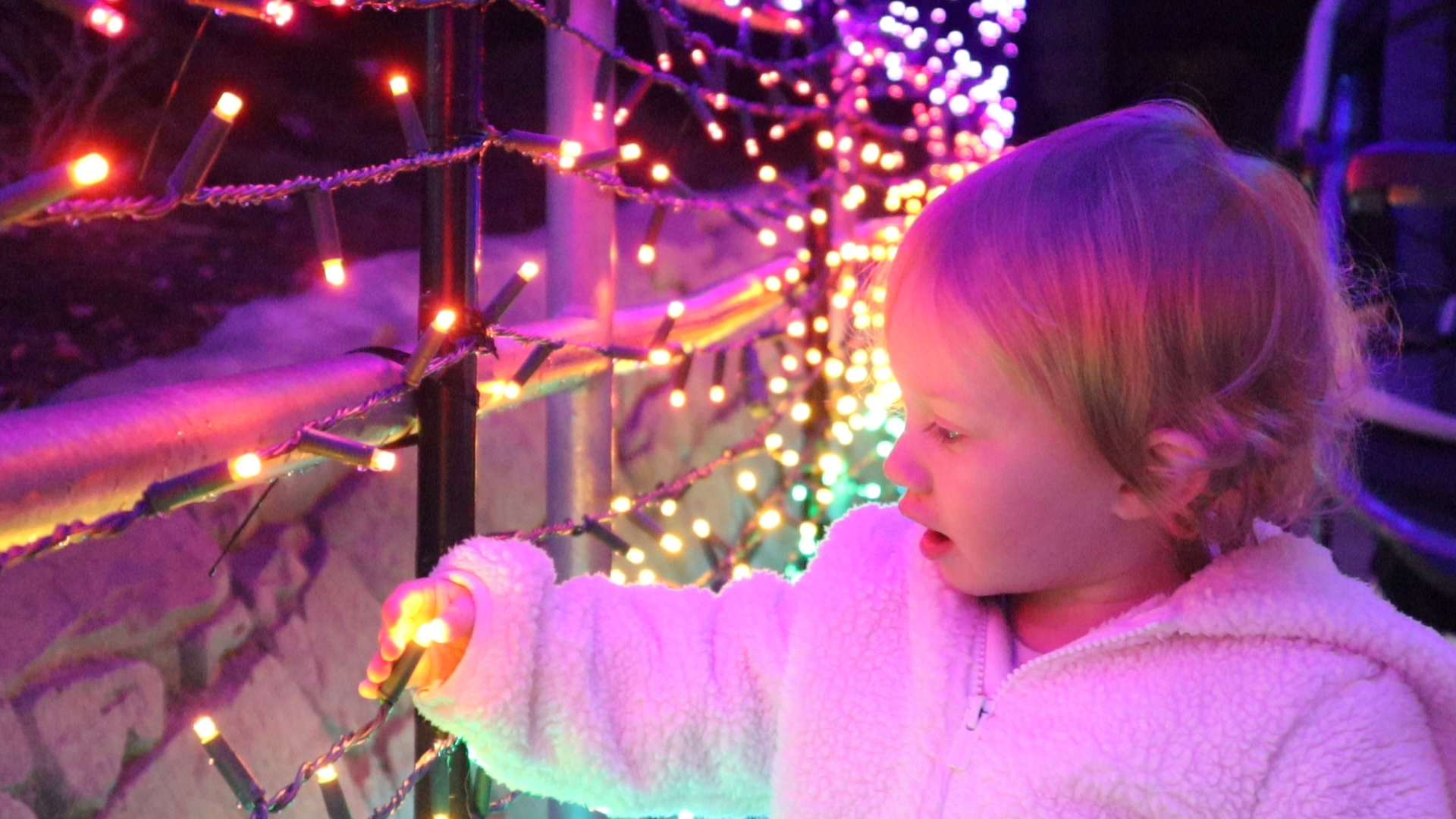 Sequence 01 00 00 23 11 Still001 Sequence 01 00 00 23 11 Still001